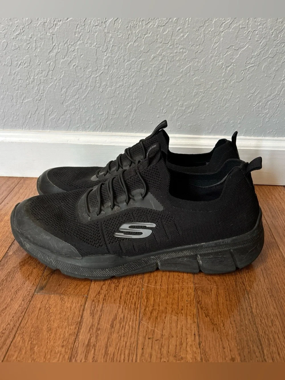 Skechers Stretch Fit Running Walking Shoes Slip On Sneakers Men’s Size 11 Black